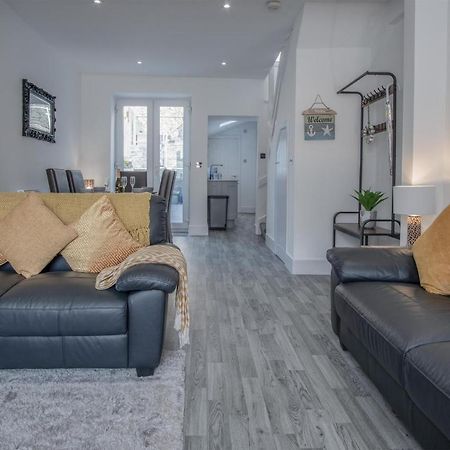 Hawtree Cottage - 2 Bedroom Cottage - Тенби Экстерьер фото