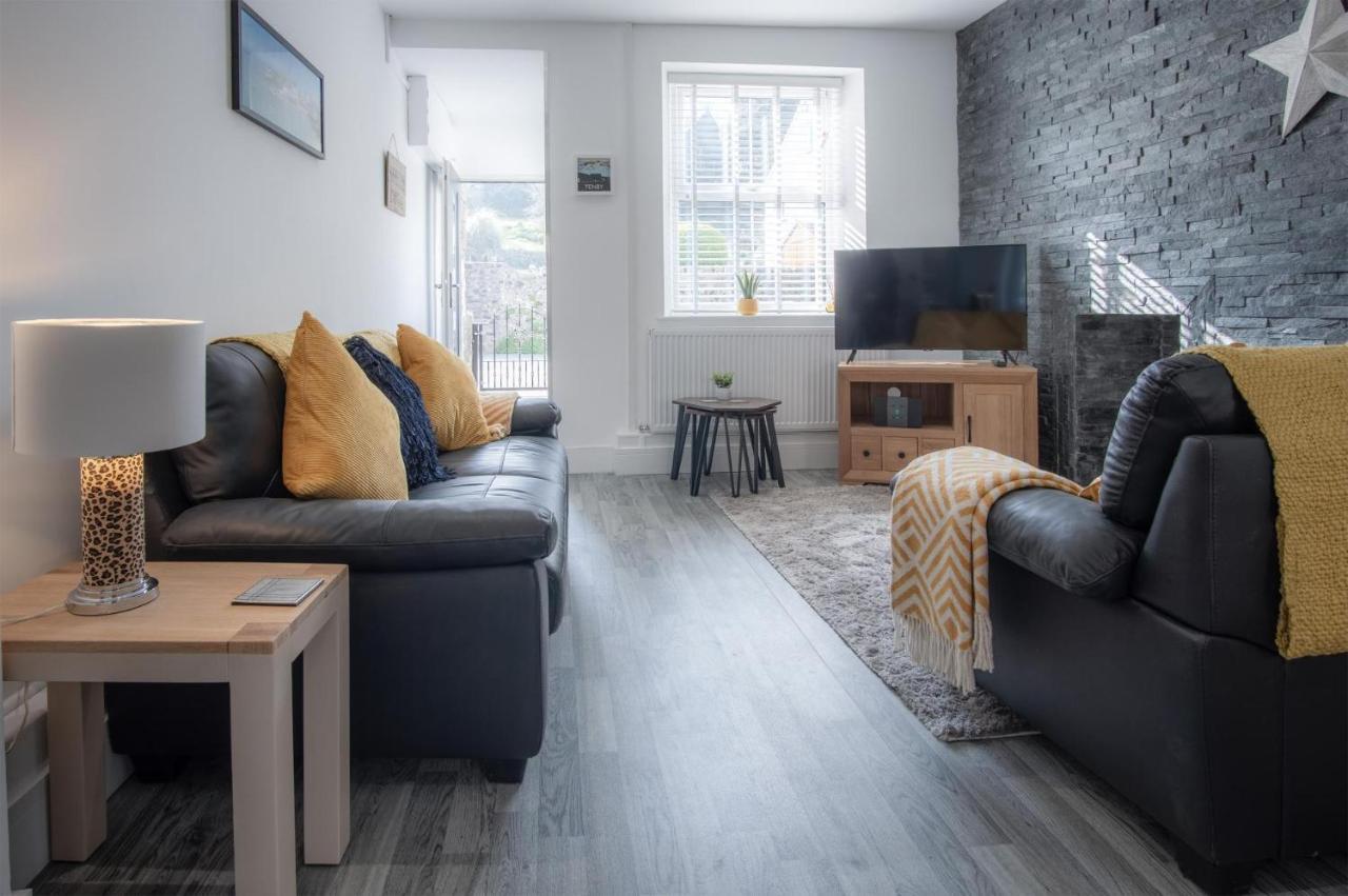 Hawtree Cottage - 2 Bedroom Cottage - Тенби Экстерьер фото