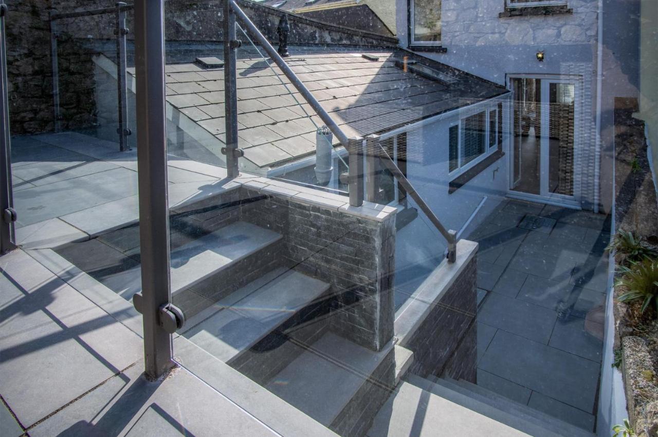 Hawtree Cottage - 2 Bedroom Cottage - Тенби Экстерьер фото